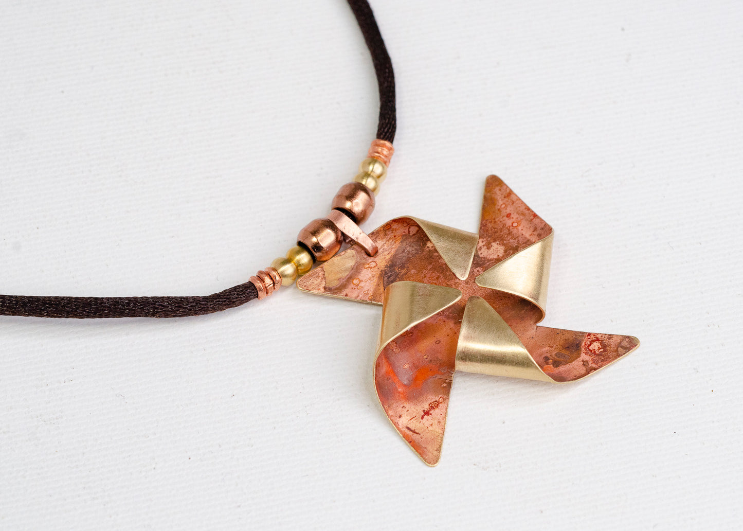 Pinwheel Necklace Bronze - Medium