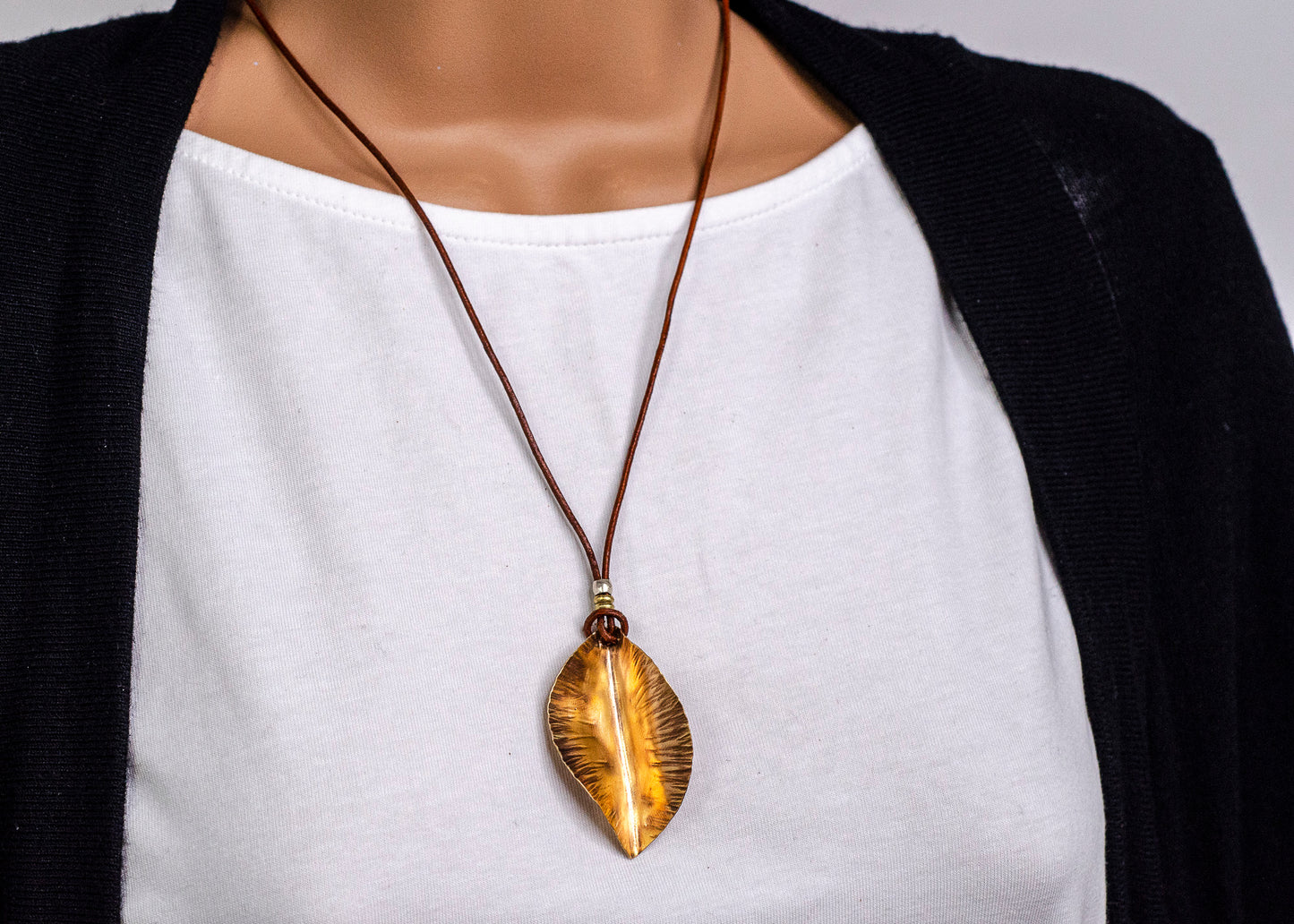 Spring Leaf Necklace Bronze