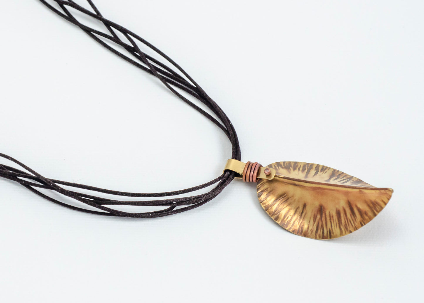 Summer Leaf Necklace Bronze