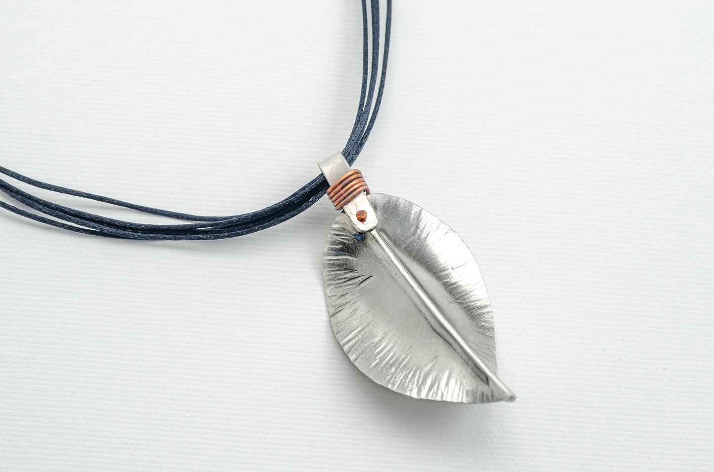 Summer Leaf Necklace Pewter