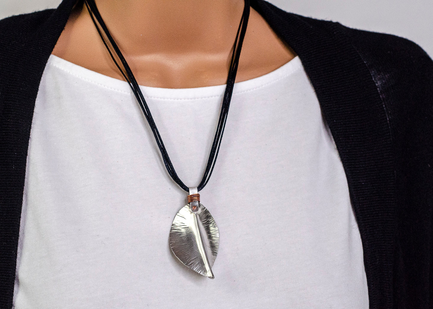 Summer Leaf Necklace Pewter