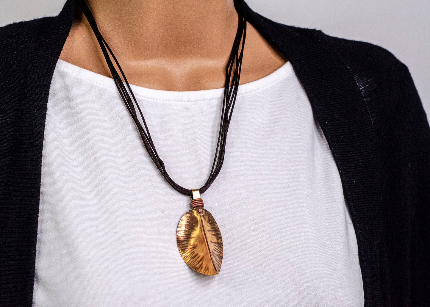 Summer Leaf Necklace Bronze